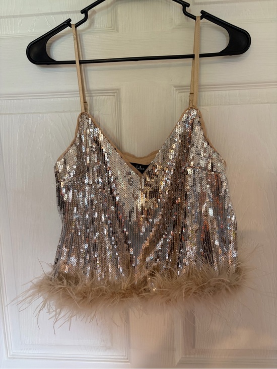 Lulus Tops - Sequin Feather Trim Cami Crop Top in Champagne